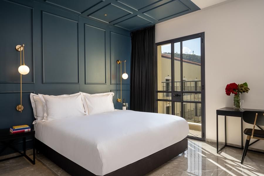 סטודיו עם מרפסת