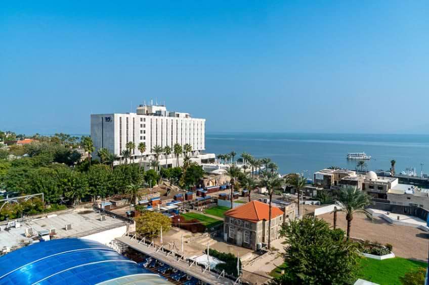 חדר סופריור נוף לבריכה