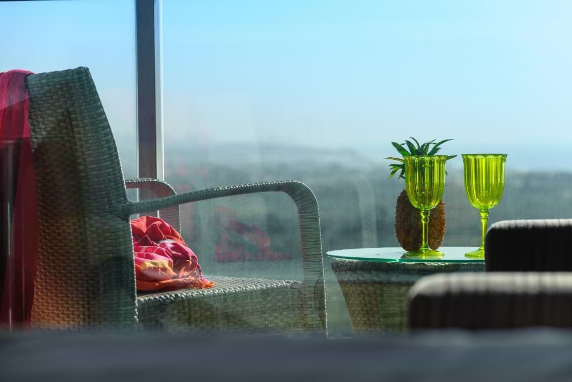 חדר קלאב עם מרפסת